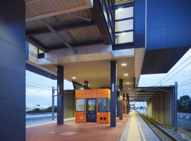 Aubin Grove Station platform